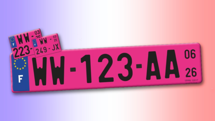 En Francia, las placas temporales se visten de rosa