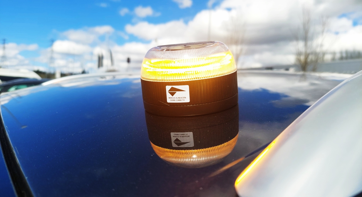 Bajas en la DGT de algunos certificados de V16. ¿Cúales son?