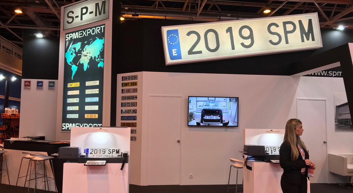 SPM presenta sus nuevas placas RS publicitarias en Motortec Automechanika 2019